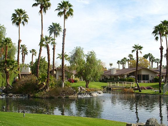 Tranquil Water Views from Living Room, Morning/Breakfast Room, & Huge Patio