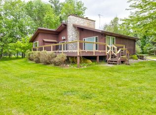 W5790 Point Ln, Crivitz, WI 54114