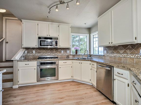 4th image of 2570 Westlake Drive