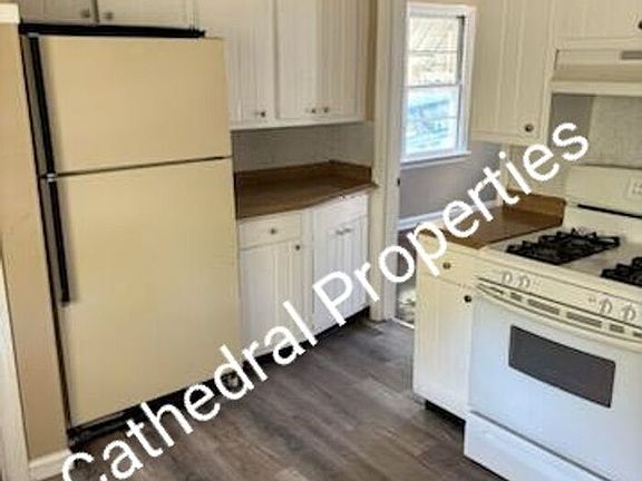 3rd image of 7202 Stanley Ave