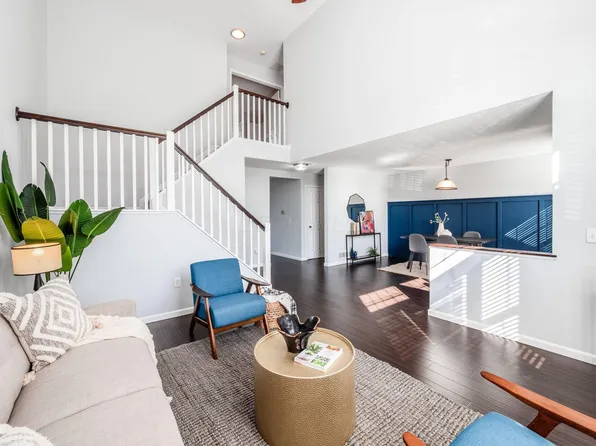 5747 Colts Gate Dr, New Albany, OH 43054