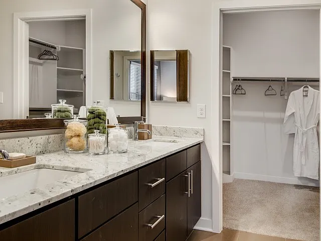 Overture Stone Oak 55+ Apartment Homes — Photo 35
