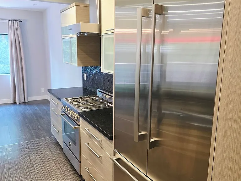 12540 Burbank Blvd #103 — Photo 13