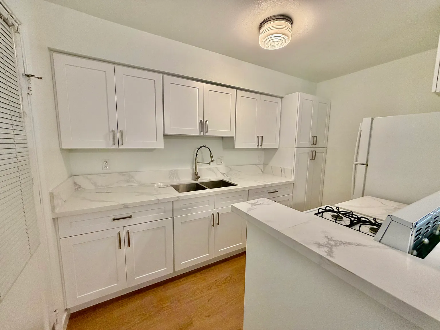 2 bed, 1000 sqft, $2,790 — Photo 1