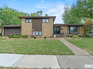 2100 Briarcliff Dr, Springfield, IL 62704