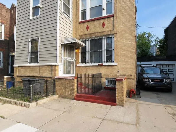 129 Stevens Avenue image 1 of 7