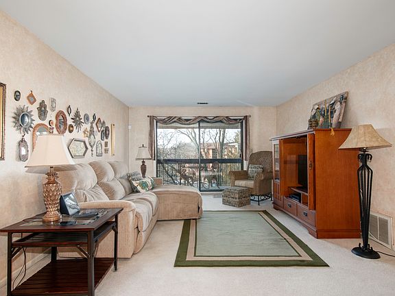 3rd image of 714 Walnut Dr APT 410
