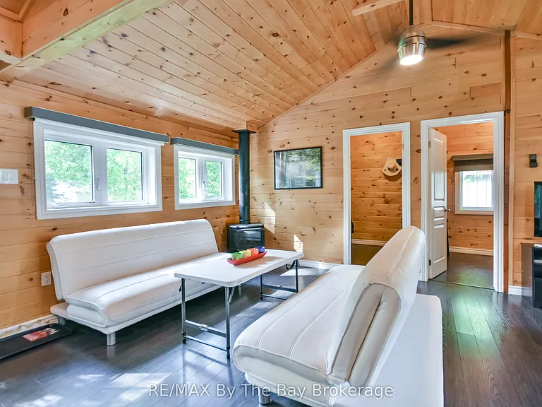 578 Oxbow Park Dr — Photo 10