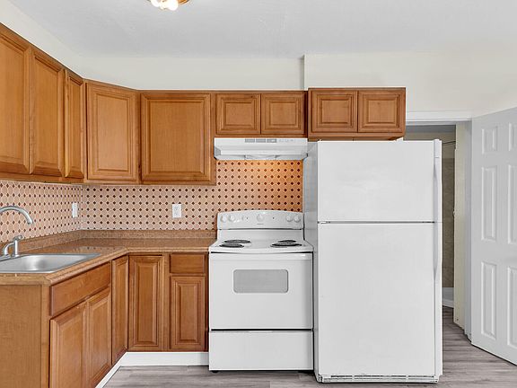 4th image of 53 Hibiscus Ln