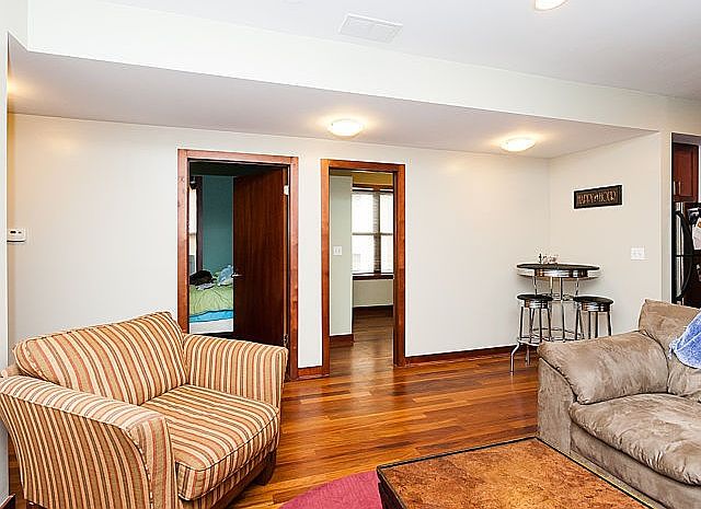2nd image of 4345 N Sawyer Ave APT 3B