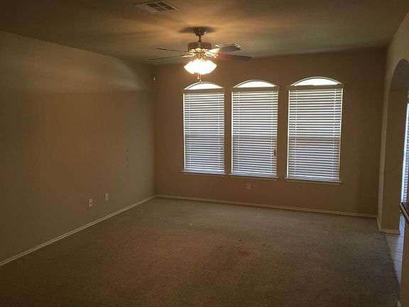 5th image of 5507 English Oak Dr