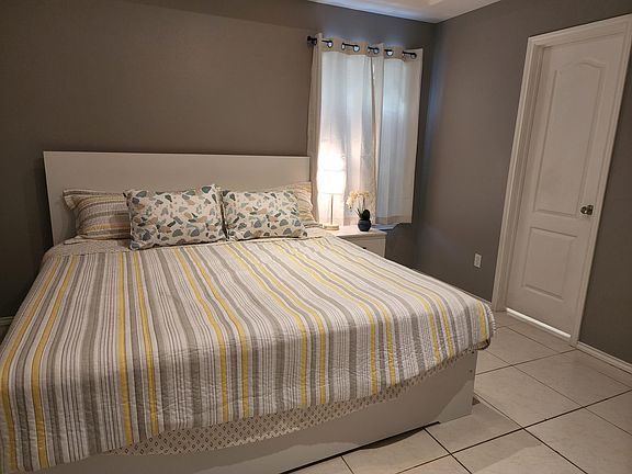 4th image of 1310 Acme Ln #3