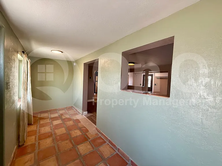 11319 E 5th Ave — Photo 11