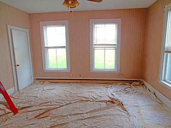 spacious bedroom