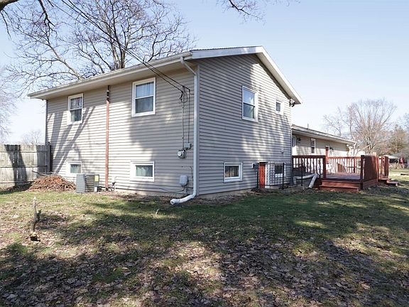 4th image of 52790 Holly Ct