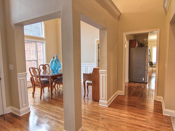 3rd image of 3030 Wentworth Ct