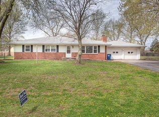 1221 S Wagon Wheel Rd, Lawrence, KS 66049