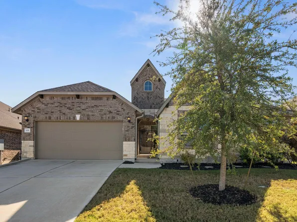 105 W Highfield St, Hutto, TX 78634