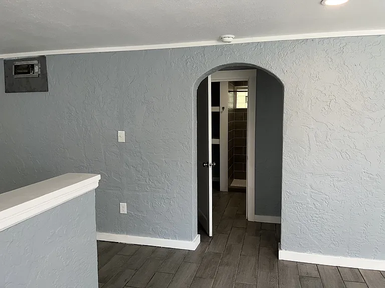407-409 S 5th St #3 — Photo 5
