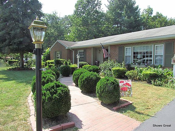 4th image of 3041 Dover Dr SW