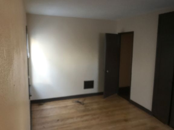 4th image of 422 Linden Ave #1