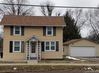709 N 3rd St, Riverton, IL 62561