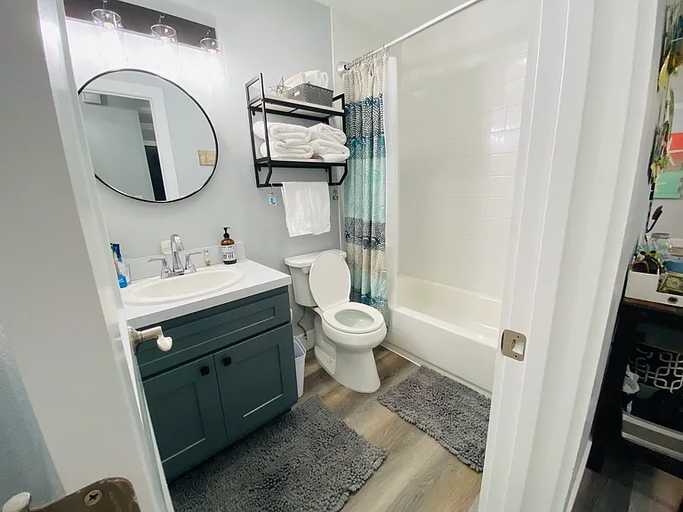 4439 Saxon Dr — Photo 13