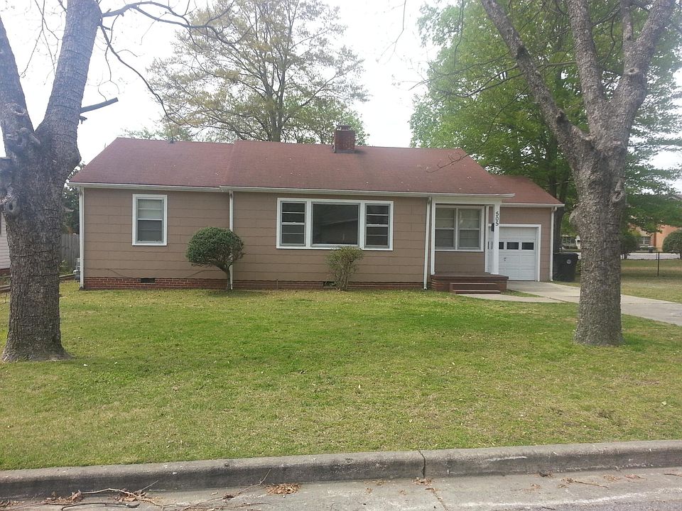 Remodeled 3BR/1BA home with 1 car Garage