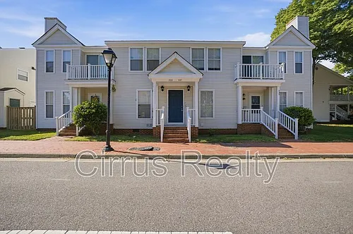 533 Columbia St Photo 1
