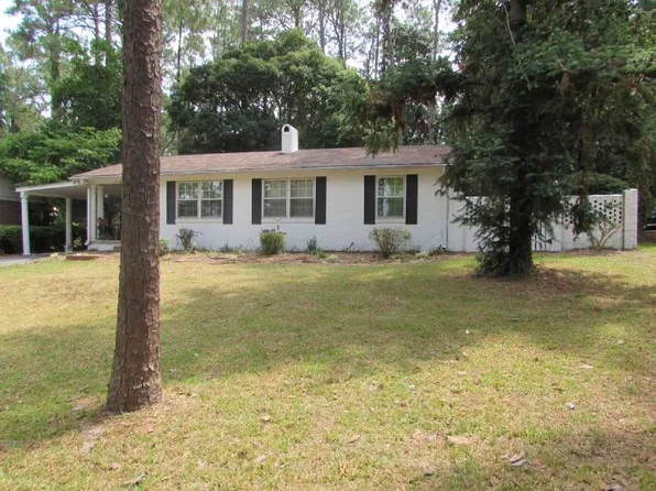 1510 Cherokee Dr, Waycross, GA 31501