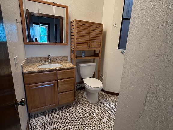 5th image of 154 Langton St #B
