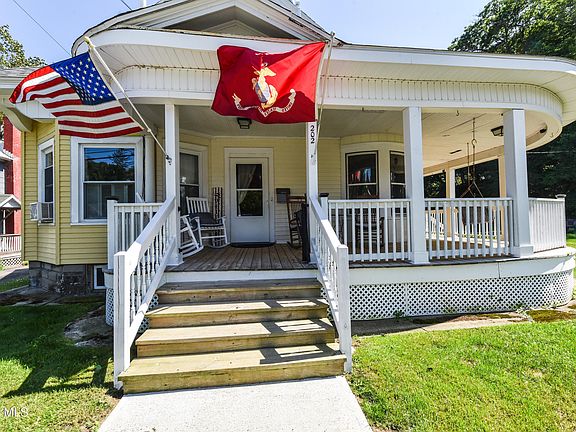 3rd image of 202 Palmer Avenue