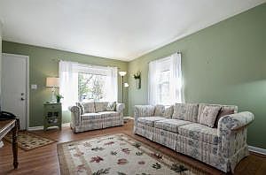 2nd image of 1631 S Woodside Dr