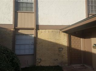 1017 Pleasant Valley Ln, Arlington, TX 76015