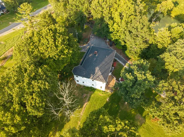 7689 W Lee Hwy, Rural Retreat, VA 24368