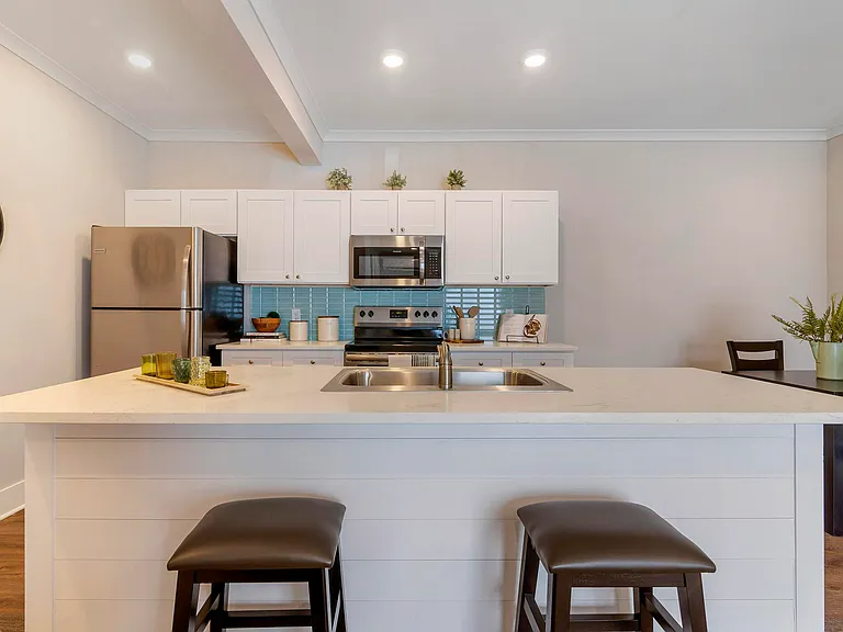 The Pointe Grand Apartment Homes — Photo 22