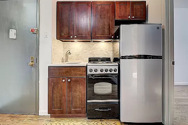 Rented by REAL New York | media 3