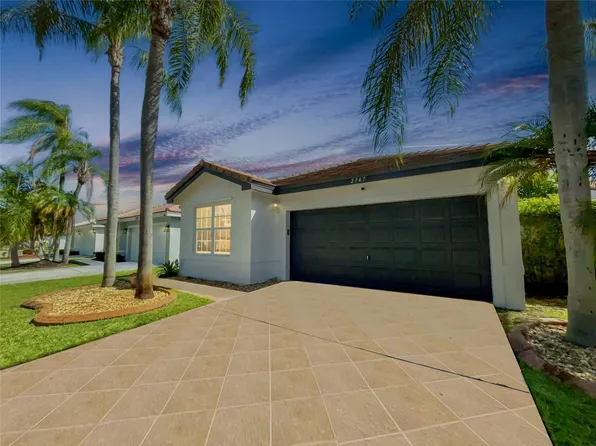 2747 SW 177th Avenue, Miramar, FL 33029