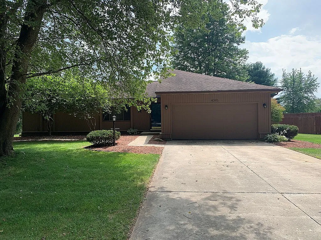 4095 E Woodland Ct photo 1