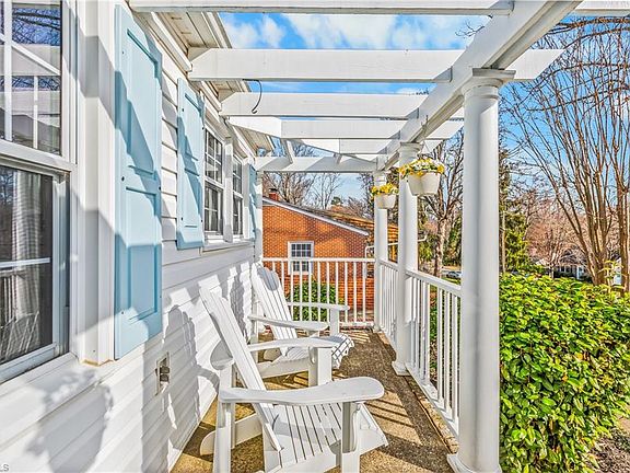 3rd image of 1256 Irving St