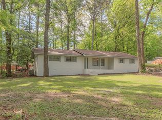 1068 Beaverdale Rd NE, Dalton, GA 30721