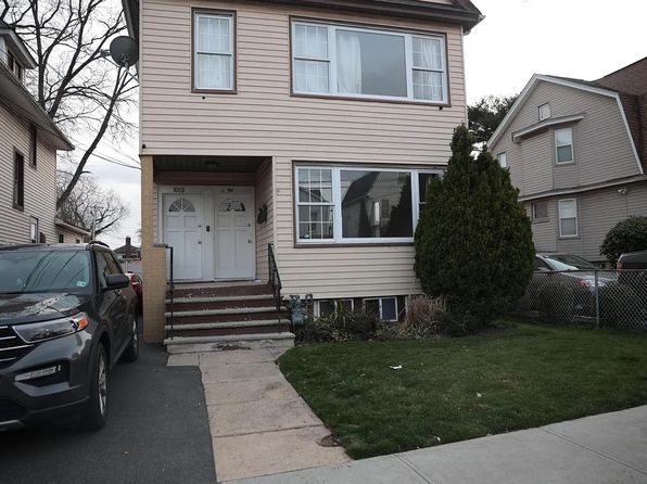 1052 Dewey Pl FLOOR 2