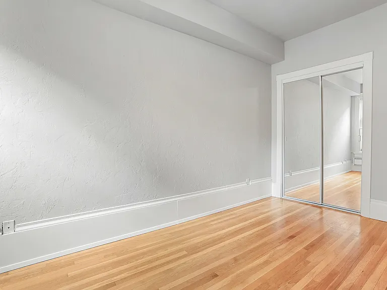 1205 Spring St #205 — Photo 12