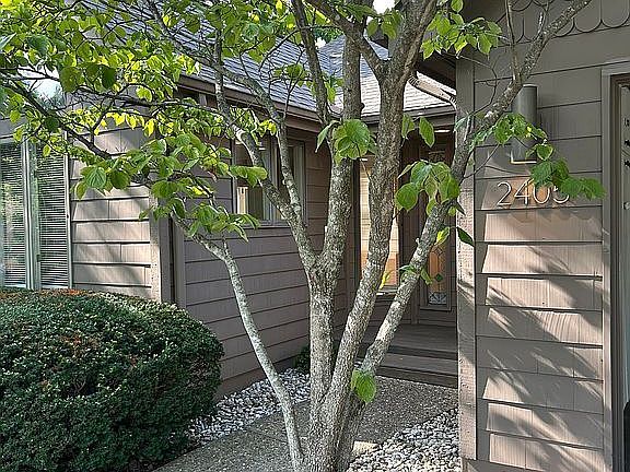 3rd image of 2405 E Boston Rd