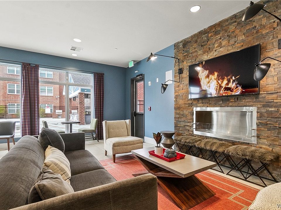 1st image of 680 6th Ave NE APT 5202