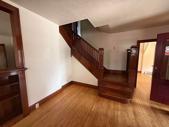 5th image of 26 Emerson Street