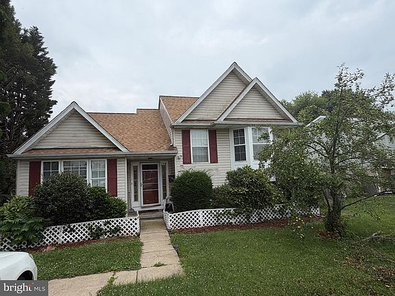 3rd image of 1919 Altavue Rd