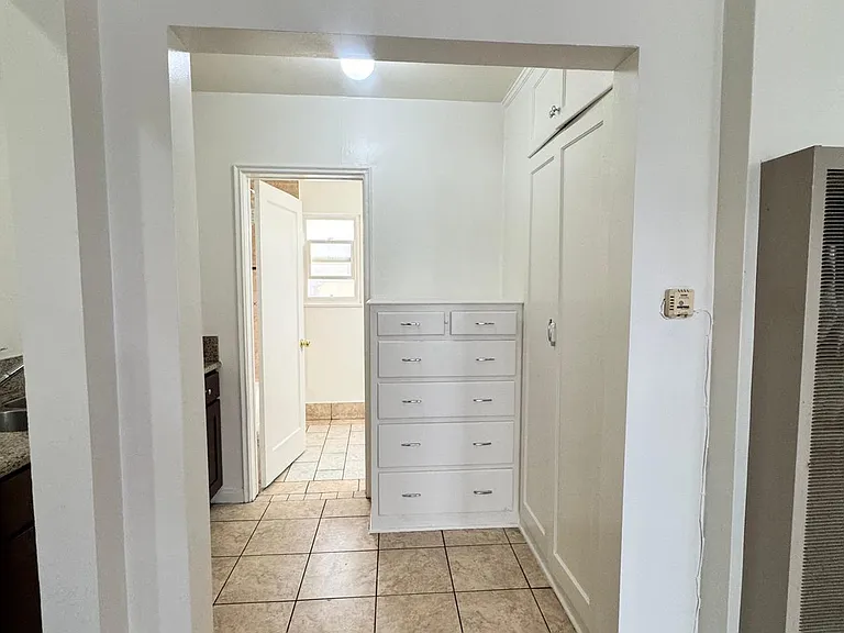 1041 S Norton Ave #1041 — Photo 8