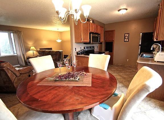 4th image of 2617 Westcliffe Dr