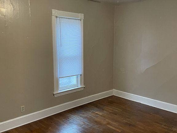 5th image of 1625 Coit Ave NE #2